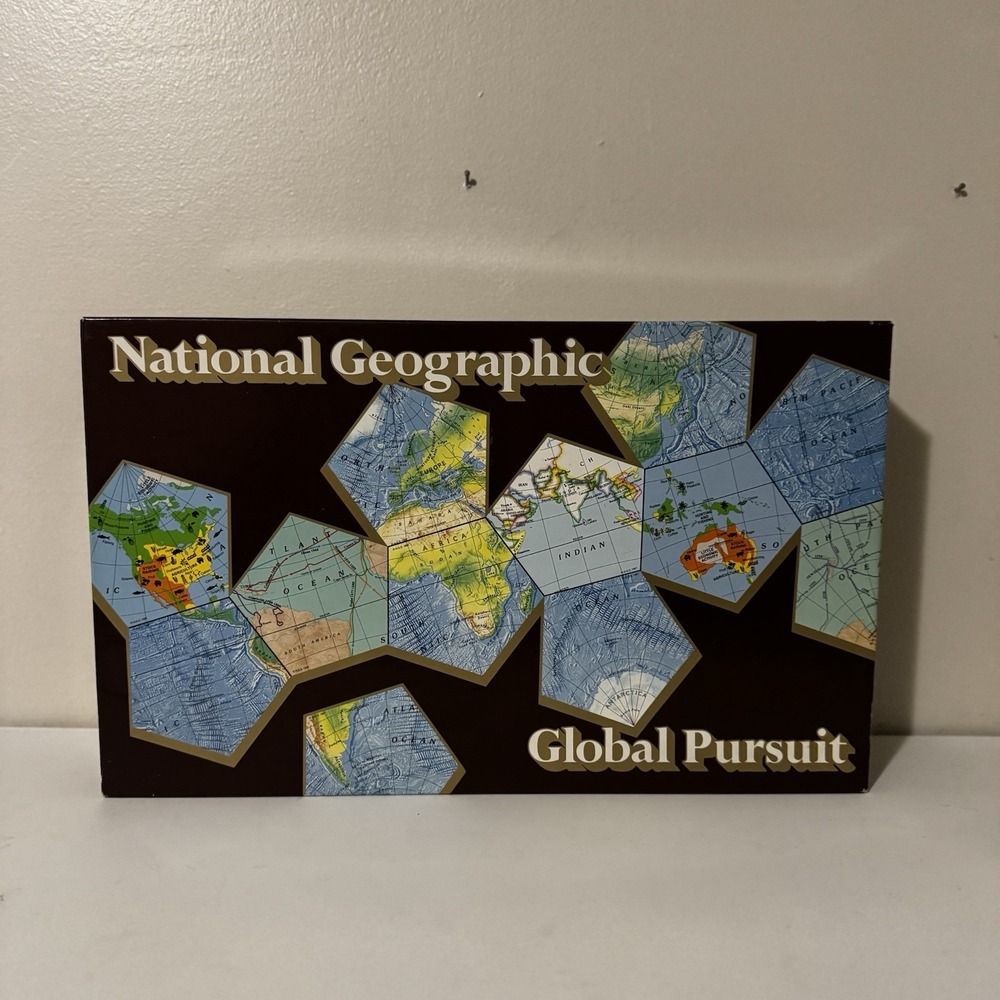 National Geographic Global Pursuit Board Game Vintage Complete